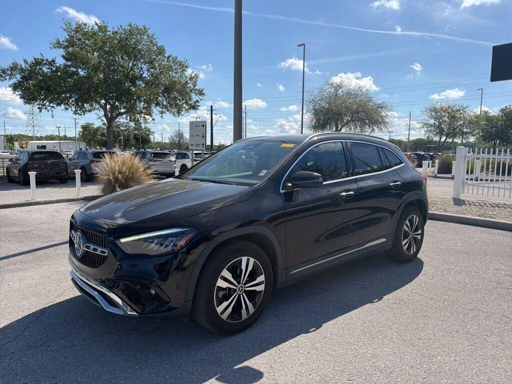 2024 MERCEDES-BENZ GLA-Class