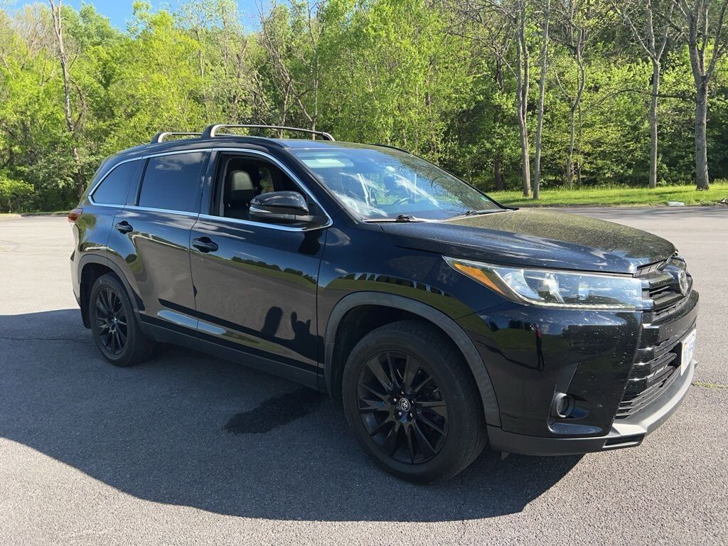 2019 TOYOTA Highlander