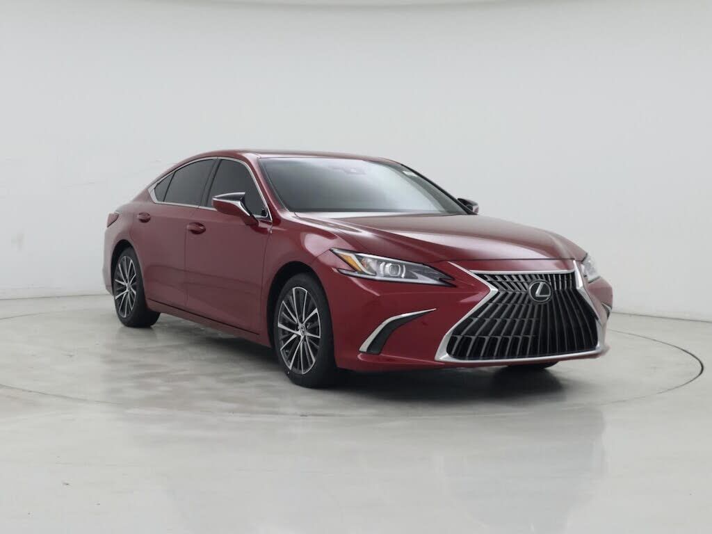 2025 LEXUS ES
