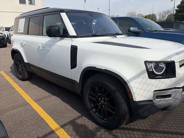 2022 LAND ROVER Defender