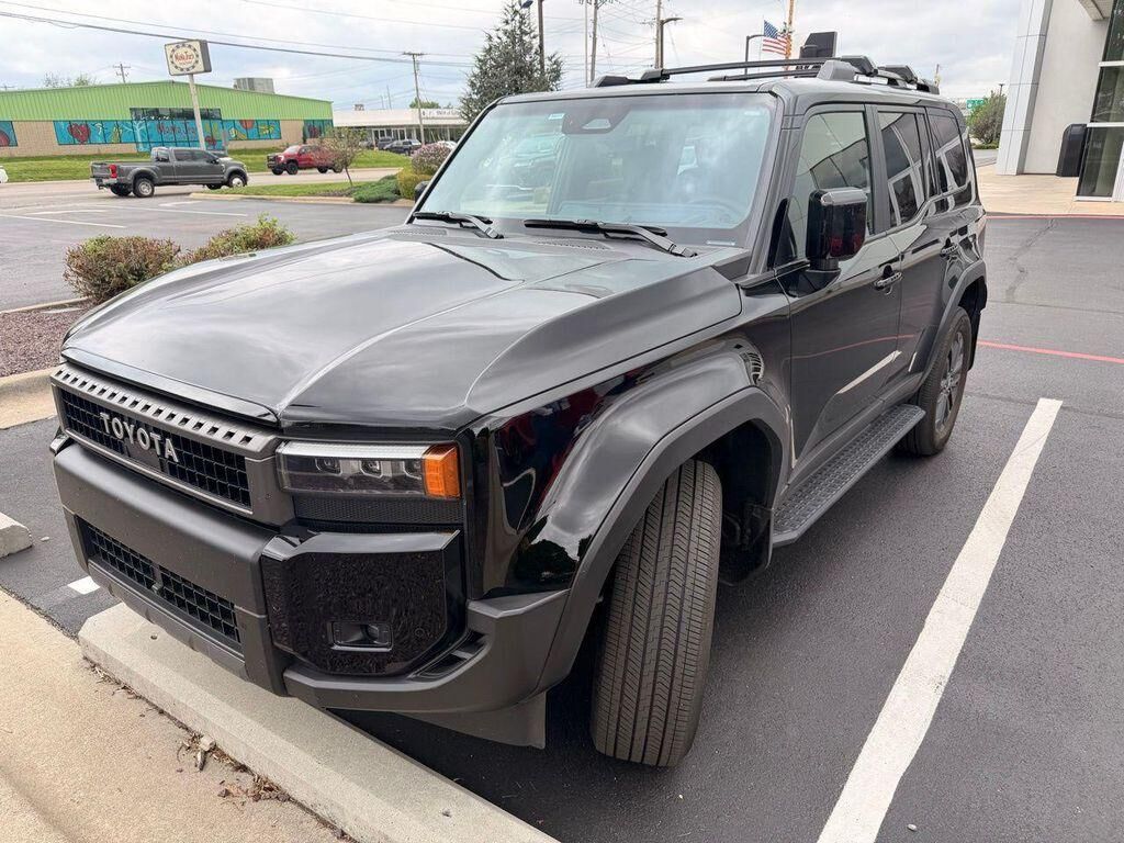 2025 TOYOTA Land Cruiser