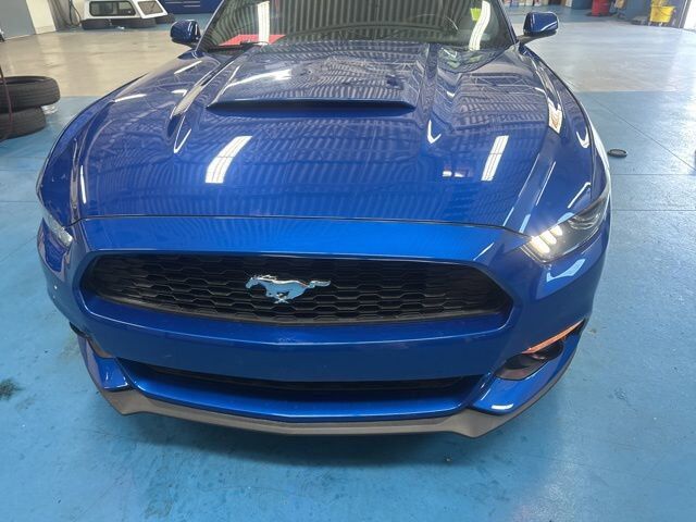 2017 FORD Mustang