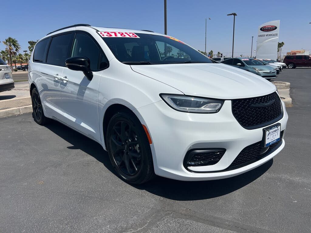 2025 CHRYSLER Pacifica