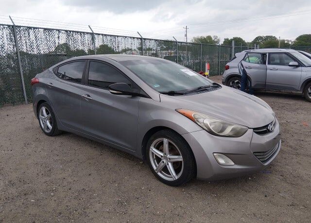 2012 HYUNDAI Elantra