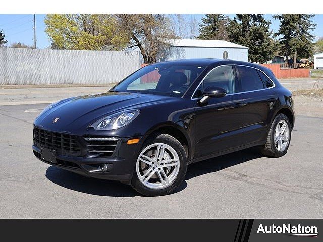 2017 PORSCHE Macan