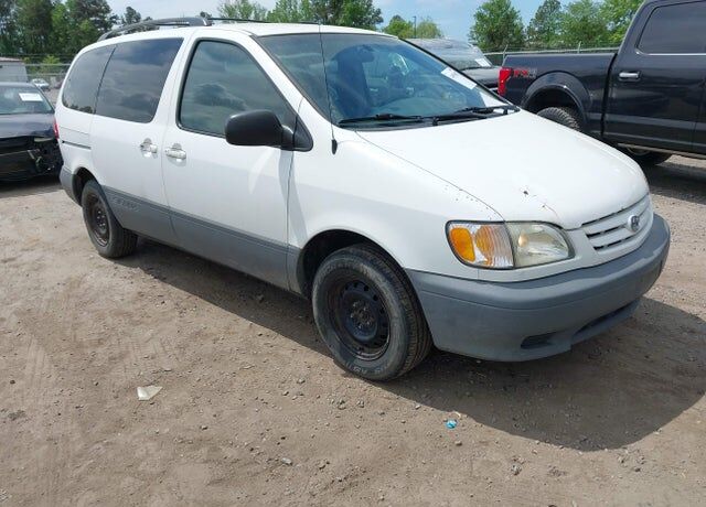 2003 TOYOTA Sienna