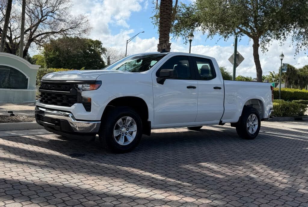 2025 CHEVROLET Silverado