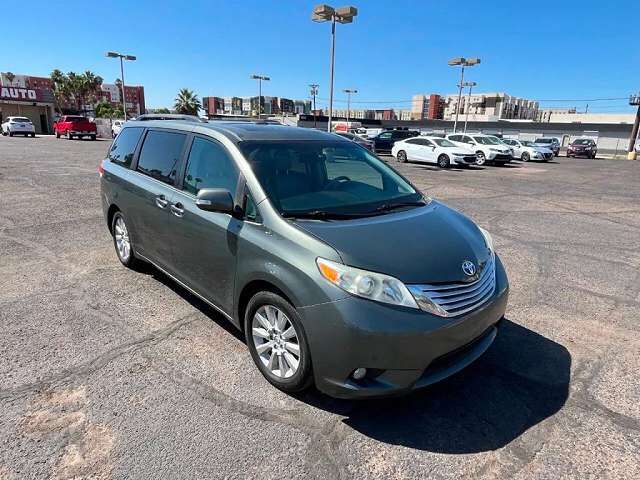 2014 TOYOTA Sienna