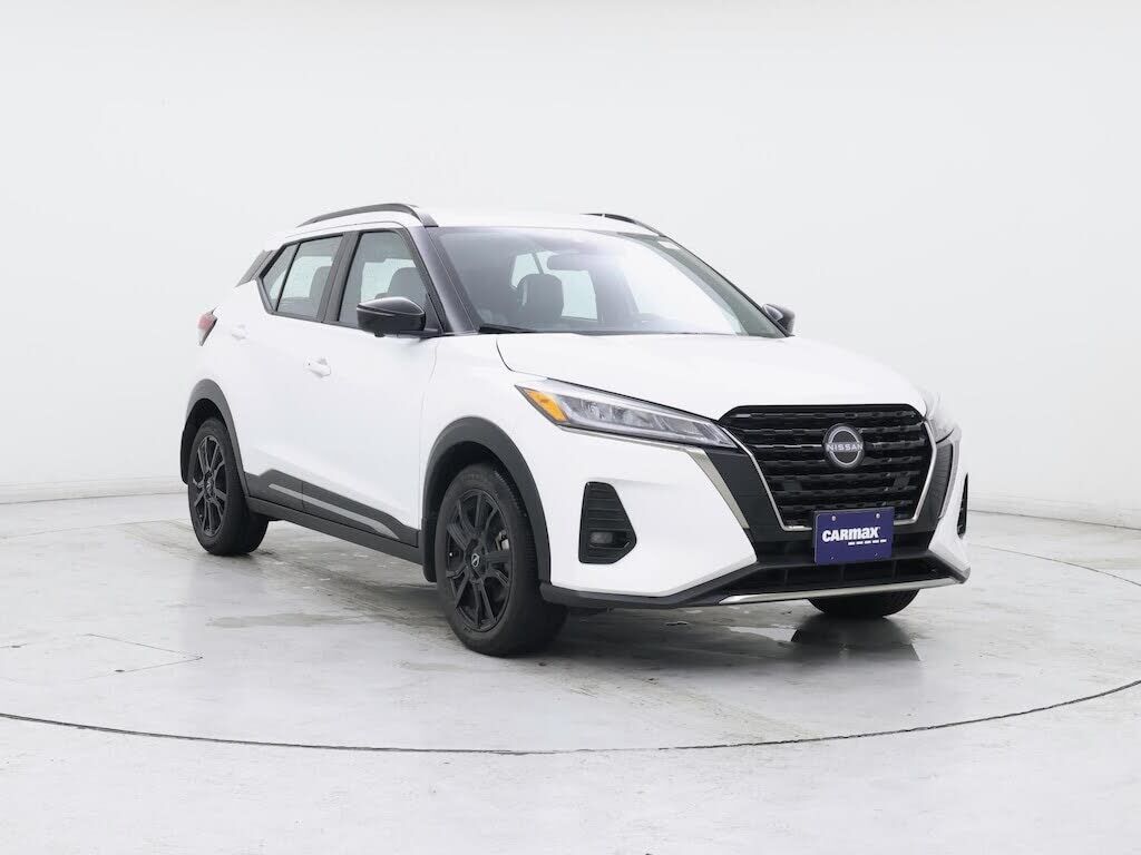2024 NISSAN Kicks