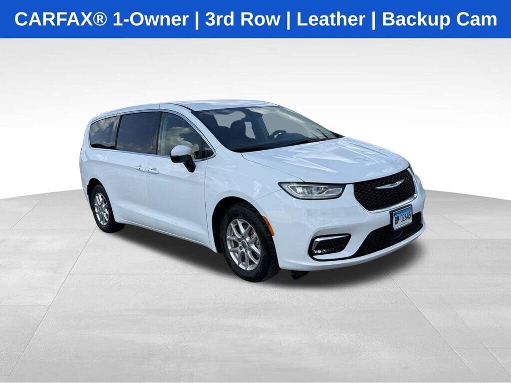 2023 CHRYSLER Pacifica