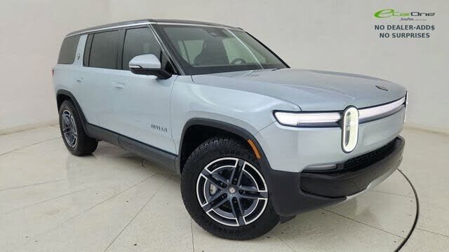 2026 RIVIAN R1S