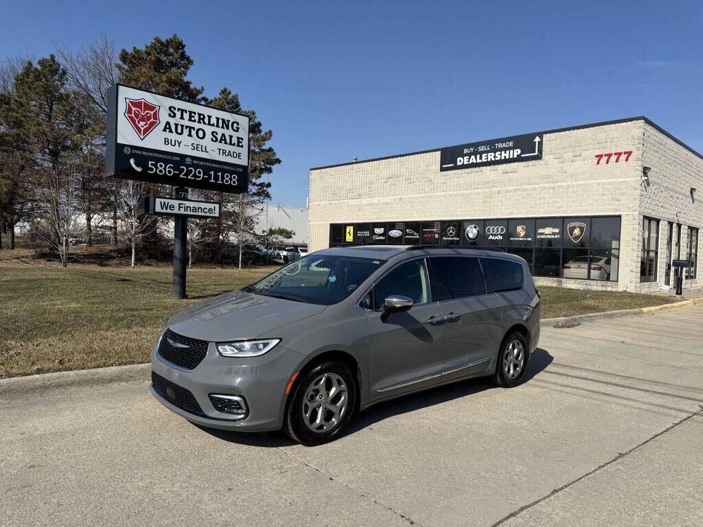 2023 CHRYSLER Pacifica