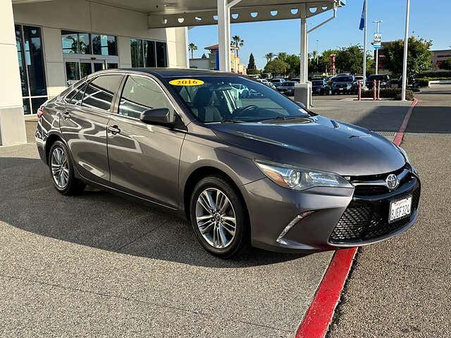 2016 TOYOTA Camry
