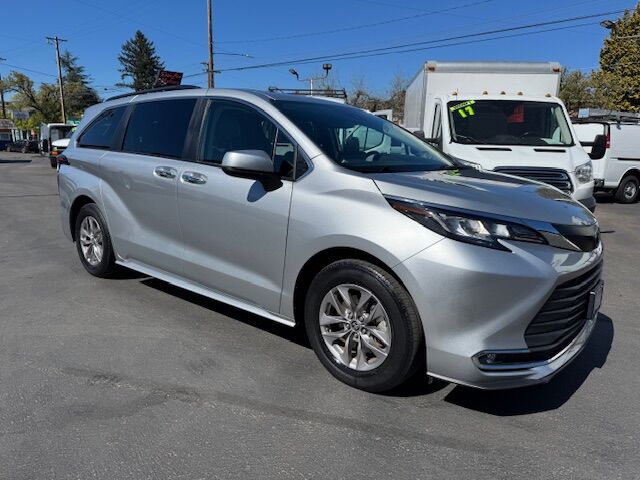 2022 TOYOTA Sienna