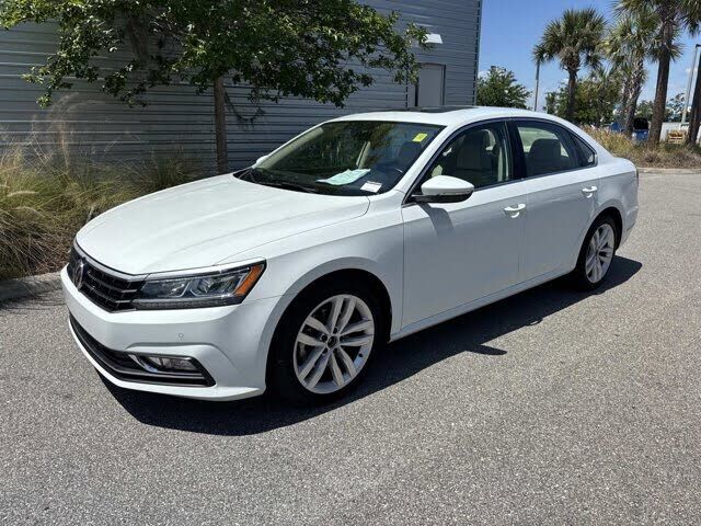 2018 VOLKSWAGEN Passat