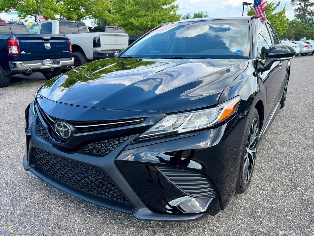 2018 TOYOTA Camry