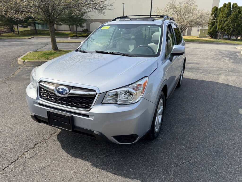 2015 SUBARU Forester