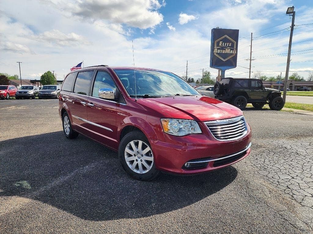 2011 CHRYSLER Town and Country