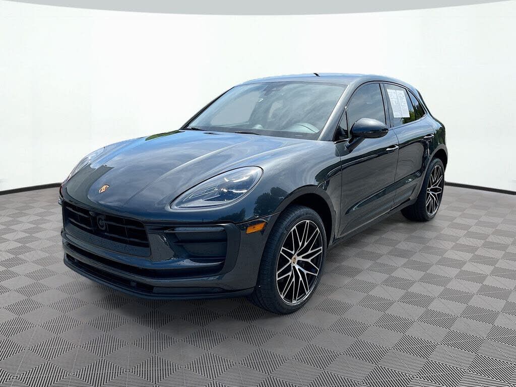 2023 PORSCHE Macan