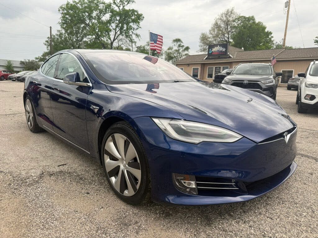 2020 TESLA Model S