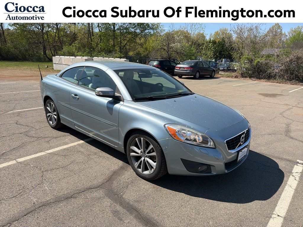 2013 VOLVO C70