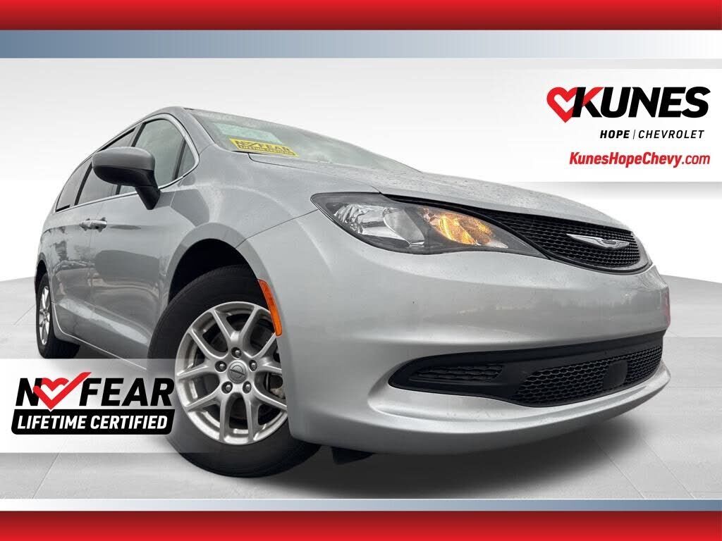 2024 CHRYSLER Voyager