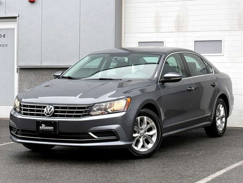 2016 VOLKSWAGEN Passat