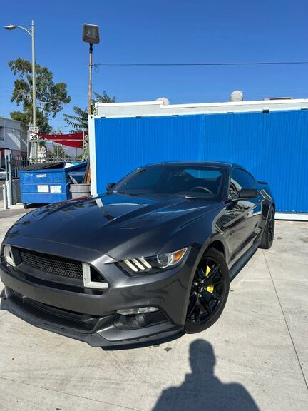 2017 FORD Mustang
