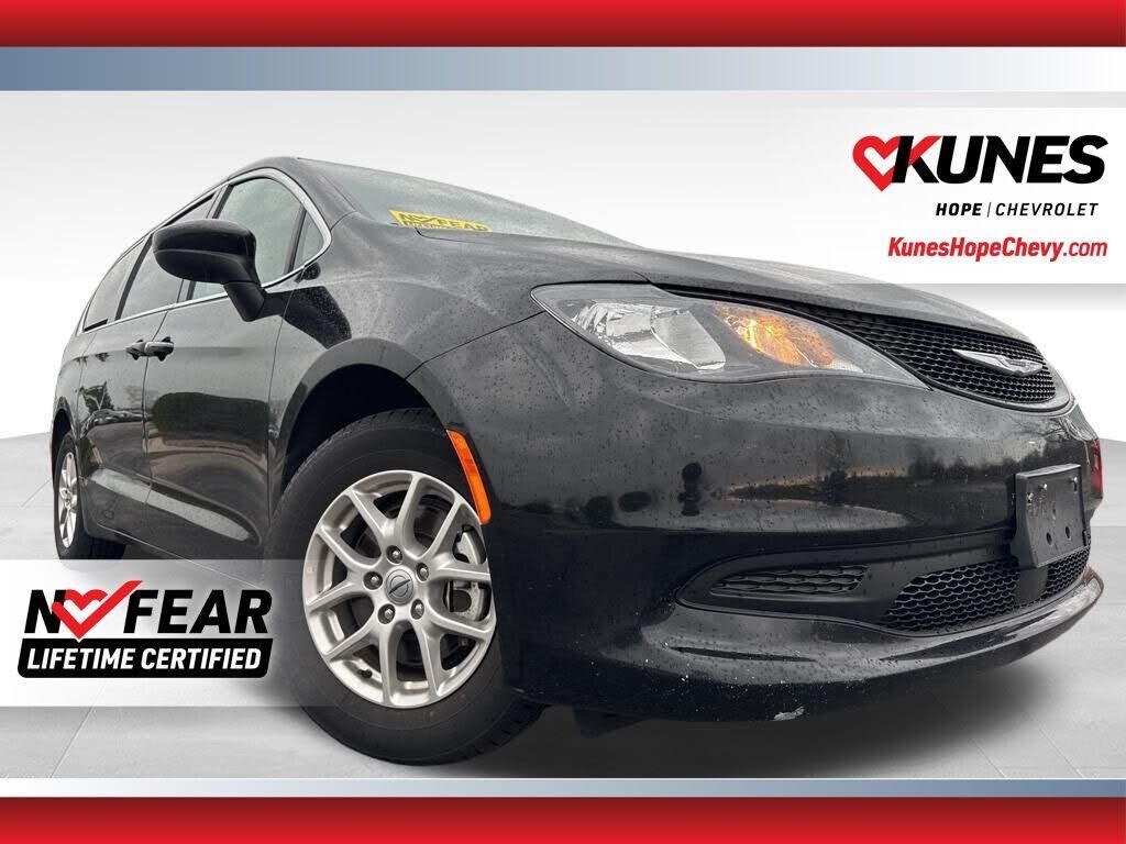 2024 CHRYSLER Voyager