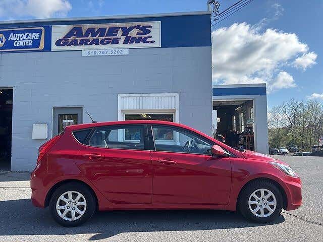 2012 HYUNDAI Accent