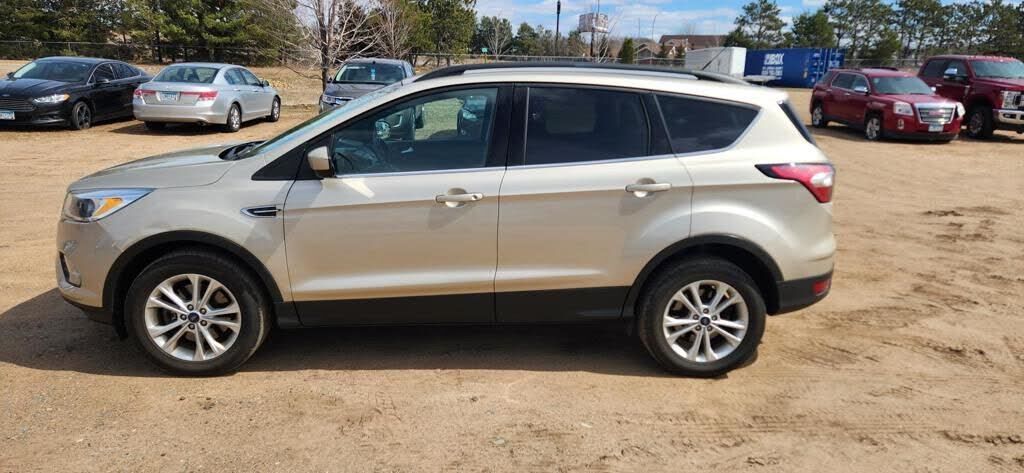 2018 FORD Escape