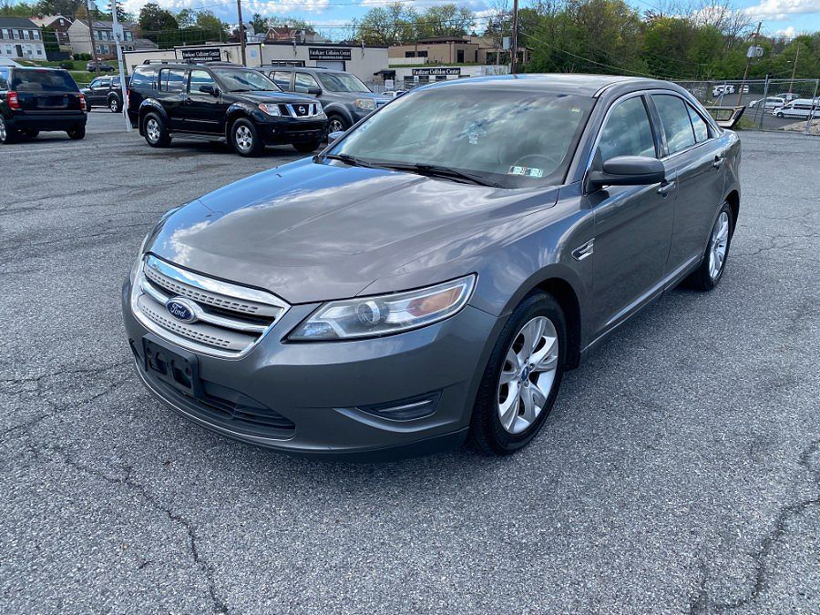 2011 FORD Taurus