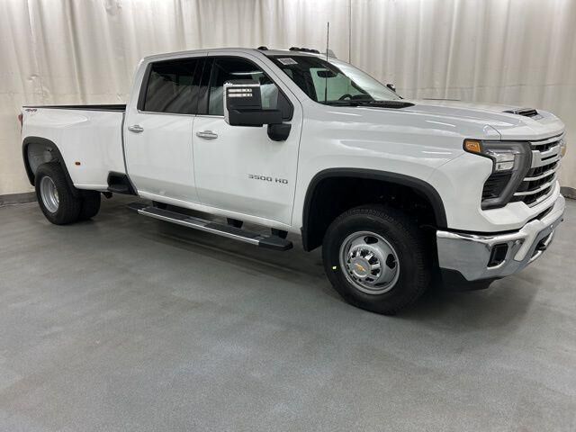 2026 CHEVROLET Silverado HD