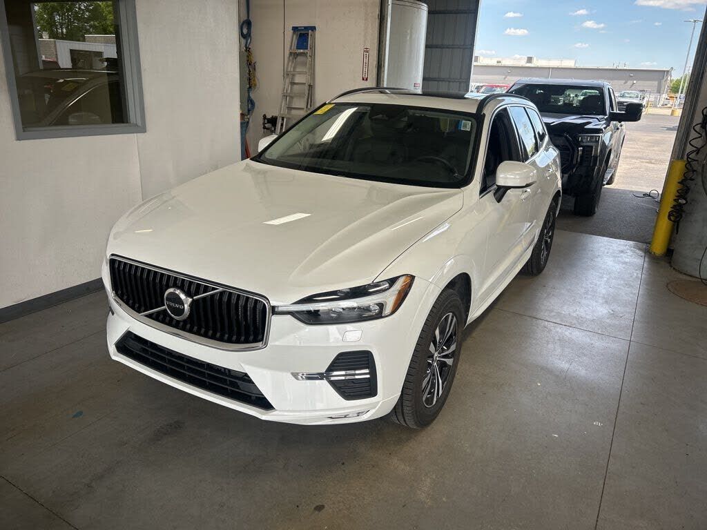2023 VOLVO XC60