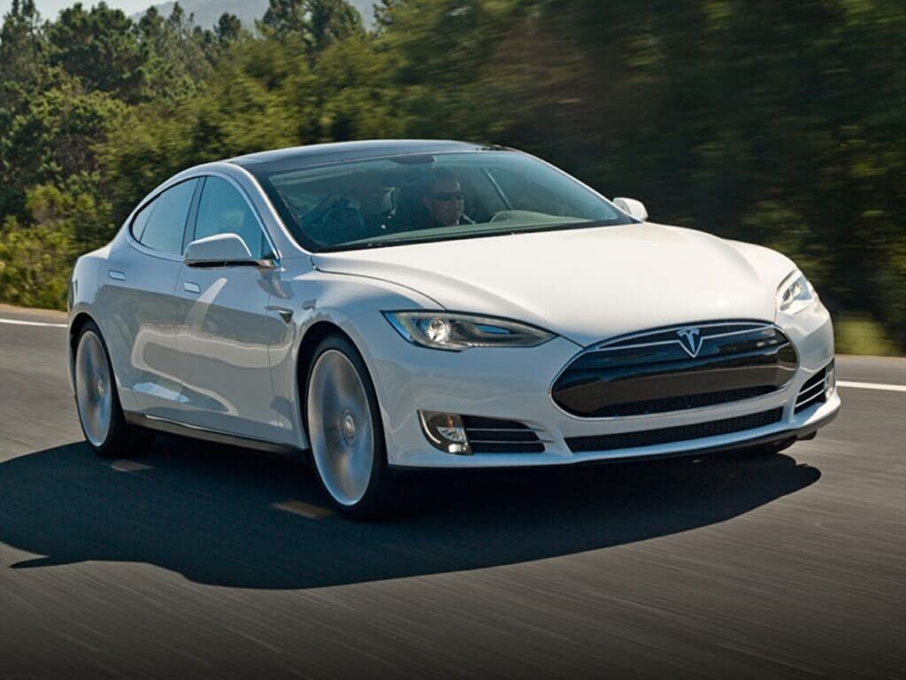 2015 TESLA Model S