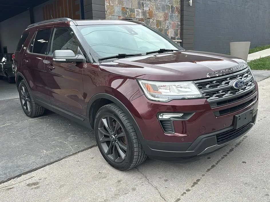 2018 FORD Explorer