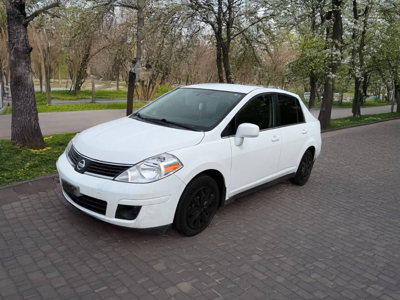 2008 NISSAN Versa