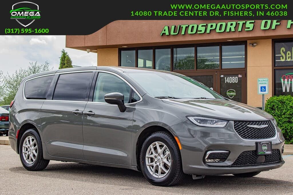 2023 CHRYSLER Pacifica