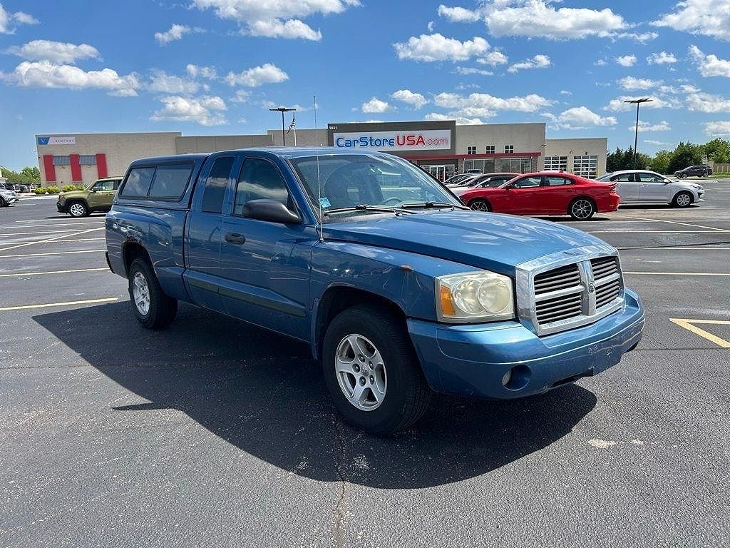 2005 DODGE Dakota