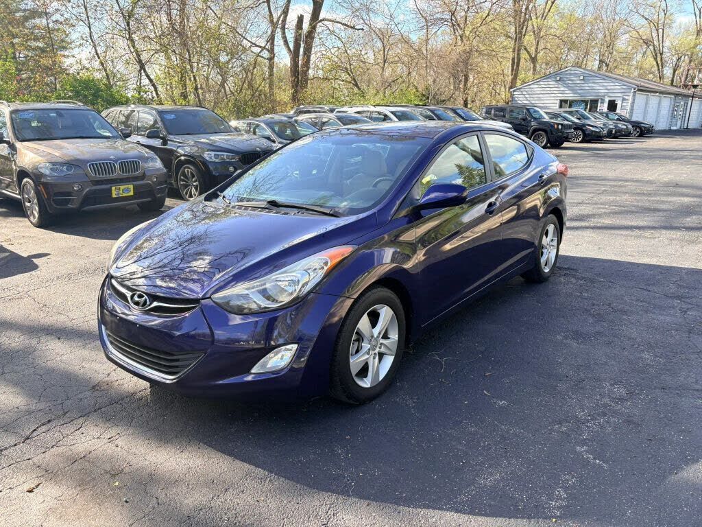 2013 HYUNDAI Elantra