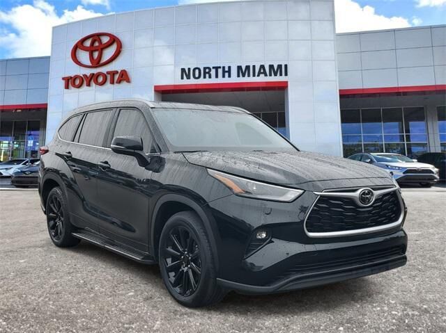 2023 TOYOTA Highlander