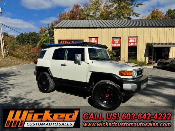 2014 TOYOTA FJ Cruiser