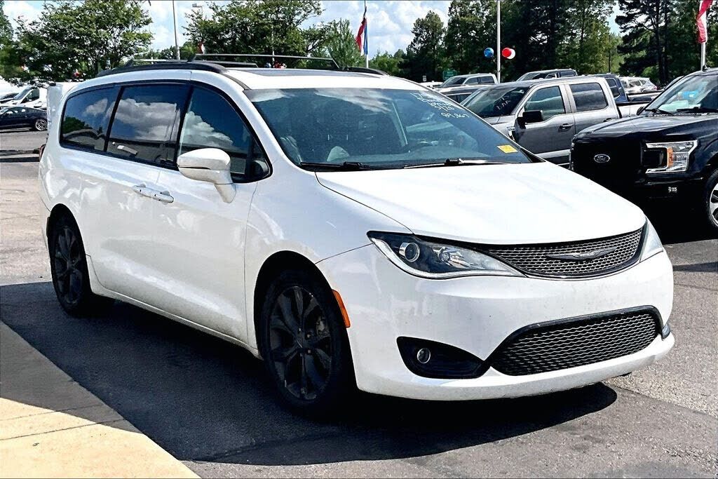 2019 CHRYSLER Pacifica
