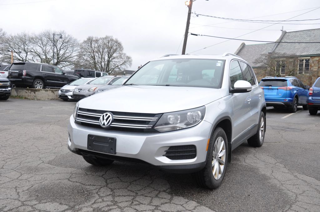 2017 VOLKSWAGEN Tiguan