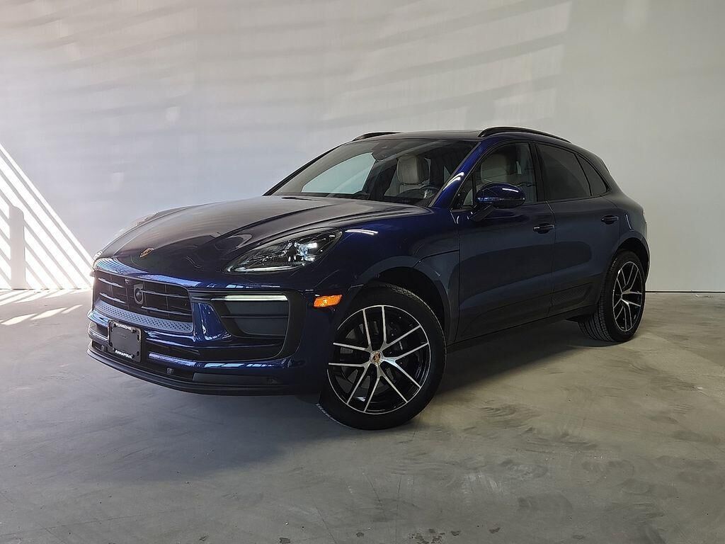 2026 PORSCHE Macan