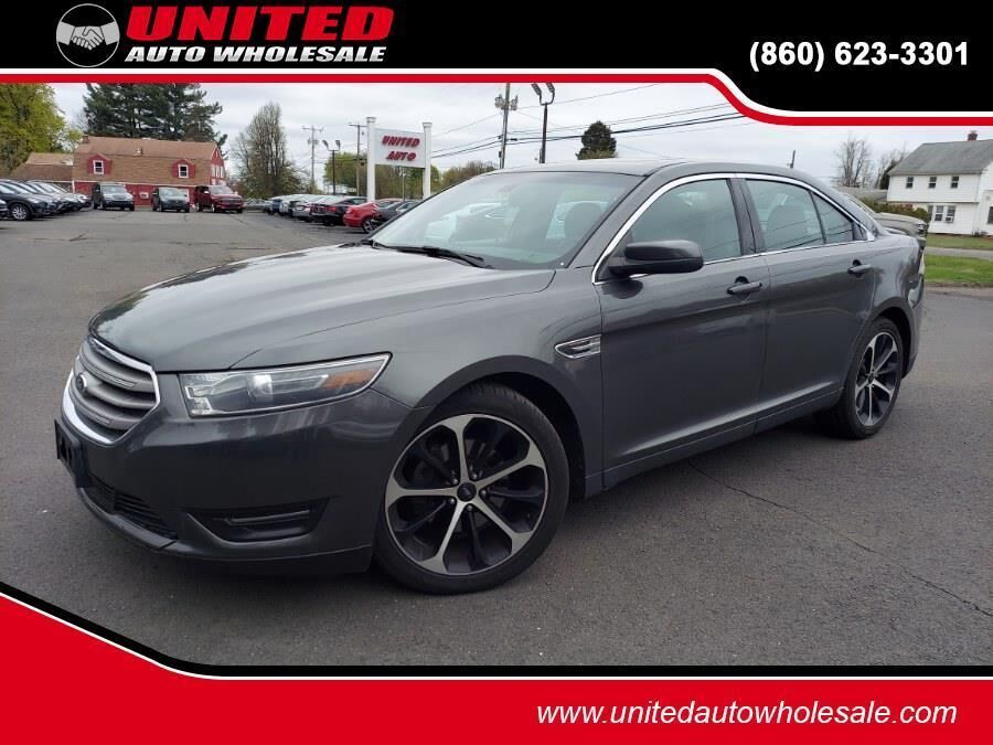 2015 FORD Taurus