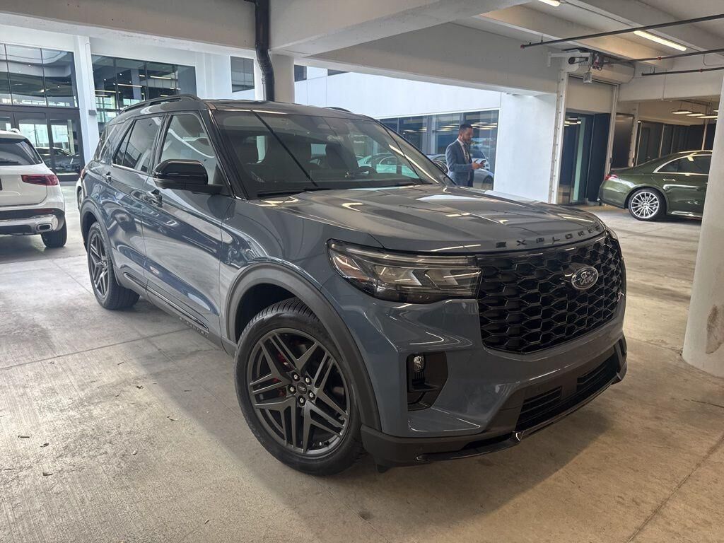 2025 FORD Explorer