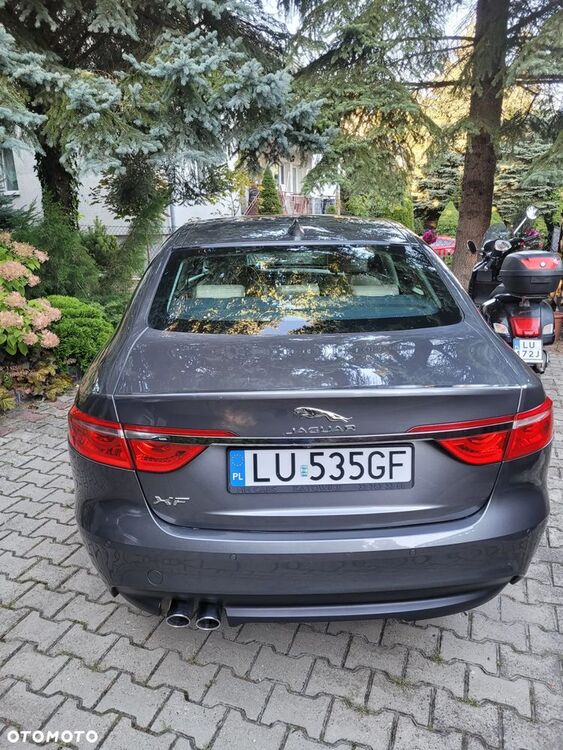 Jaguar XF