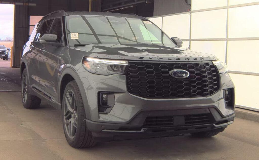 2025 FORD Explorer