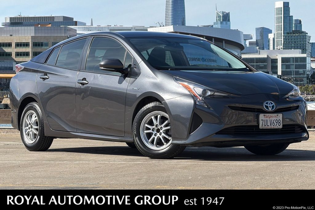 2016 TOYOTA PRIUS